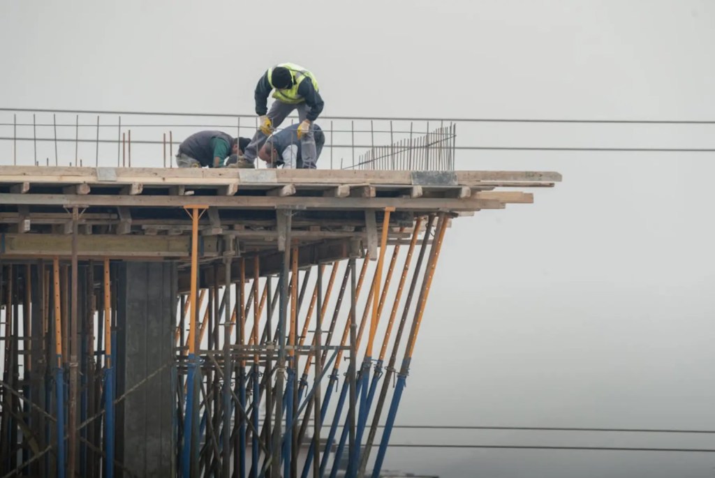 business funding for construction companies equipment, labor, cash flow